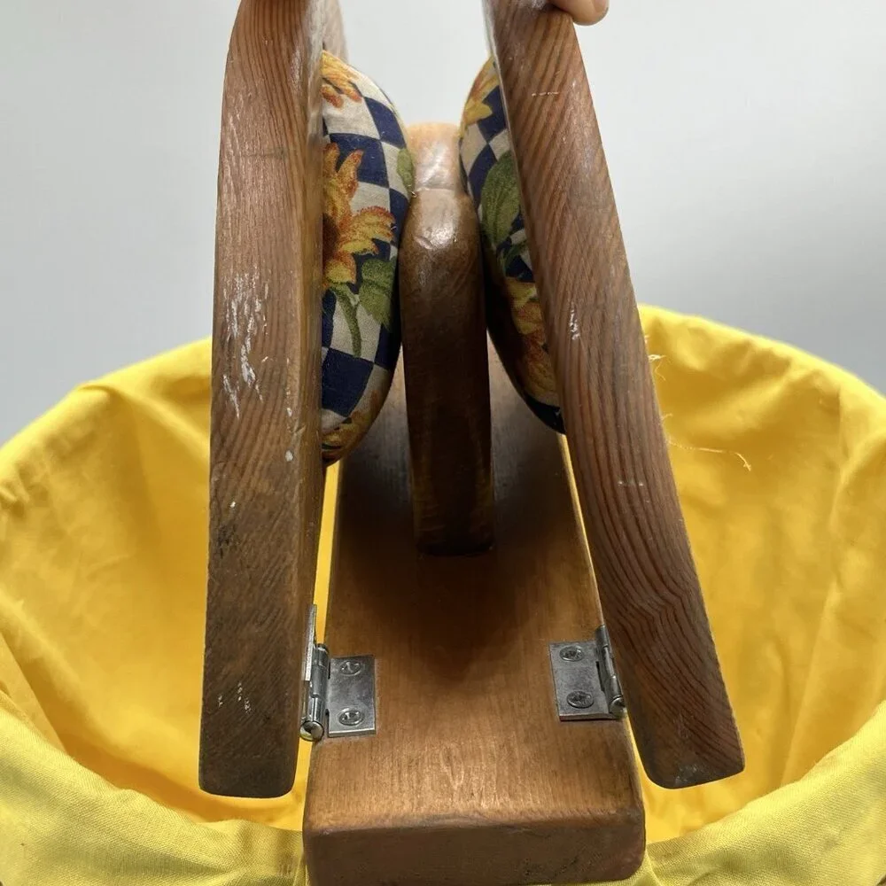 Vintage Half Bushel Sewing Picnic Basket Wooden Handle Sunflower Fabric Lined